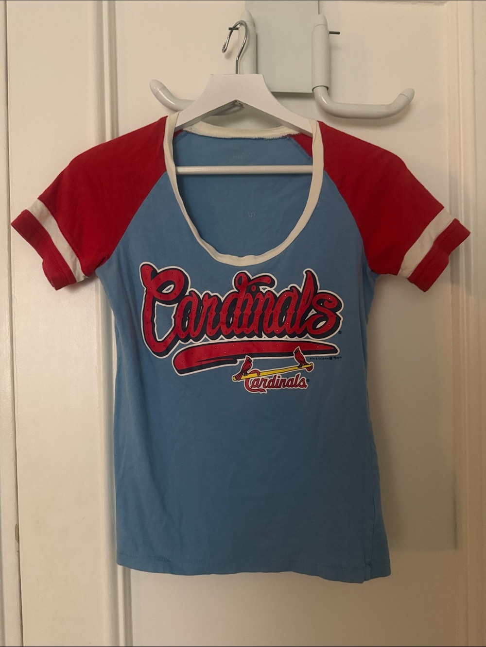 MLB Cardinals Raglan Tee - Light Blue & Red
